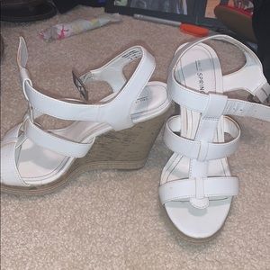 White wedges